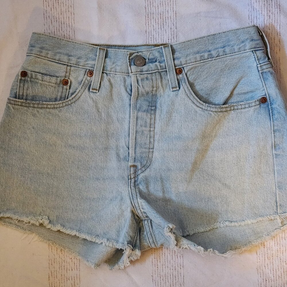 Levis 501 Womens Light Denim Jean Shorts 100% Cotton Size 27
